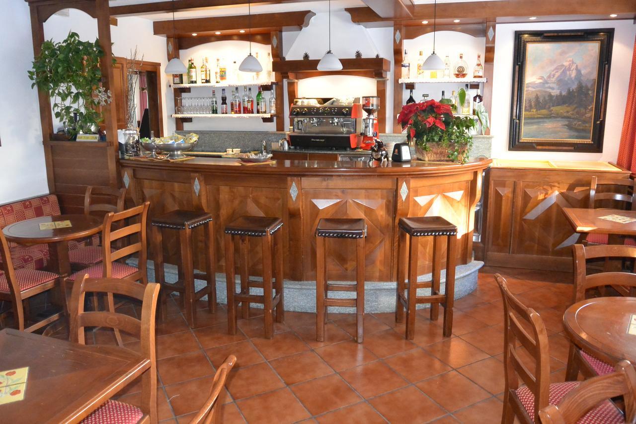 Hotel Fosson Breuil-Cervinia Exteriör bild