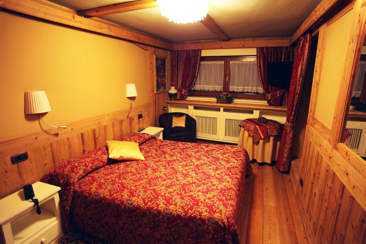 Hotel Fosson Breuil-Cervinia Exteriör bild