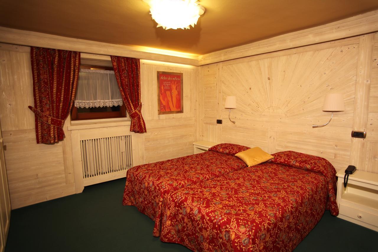 Hotel Fosson Breuil-Cervinia Exteriör bild