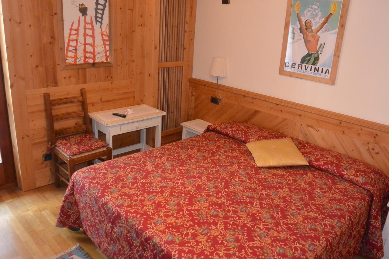 Hotel Fosson Breuil-Cervinia Exteriör bild